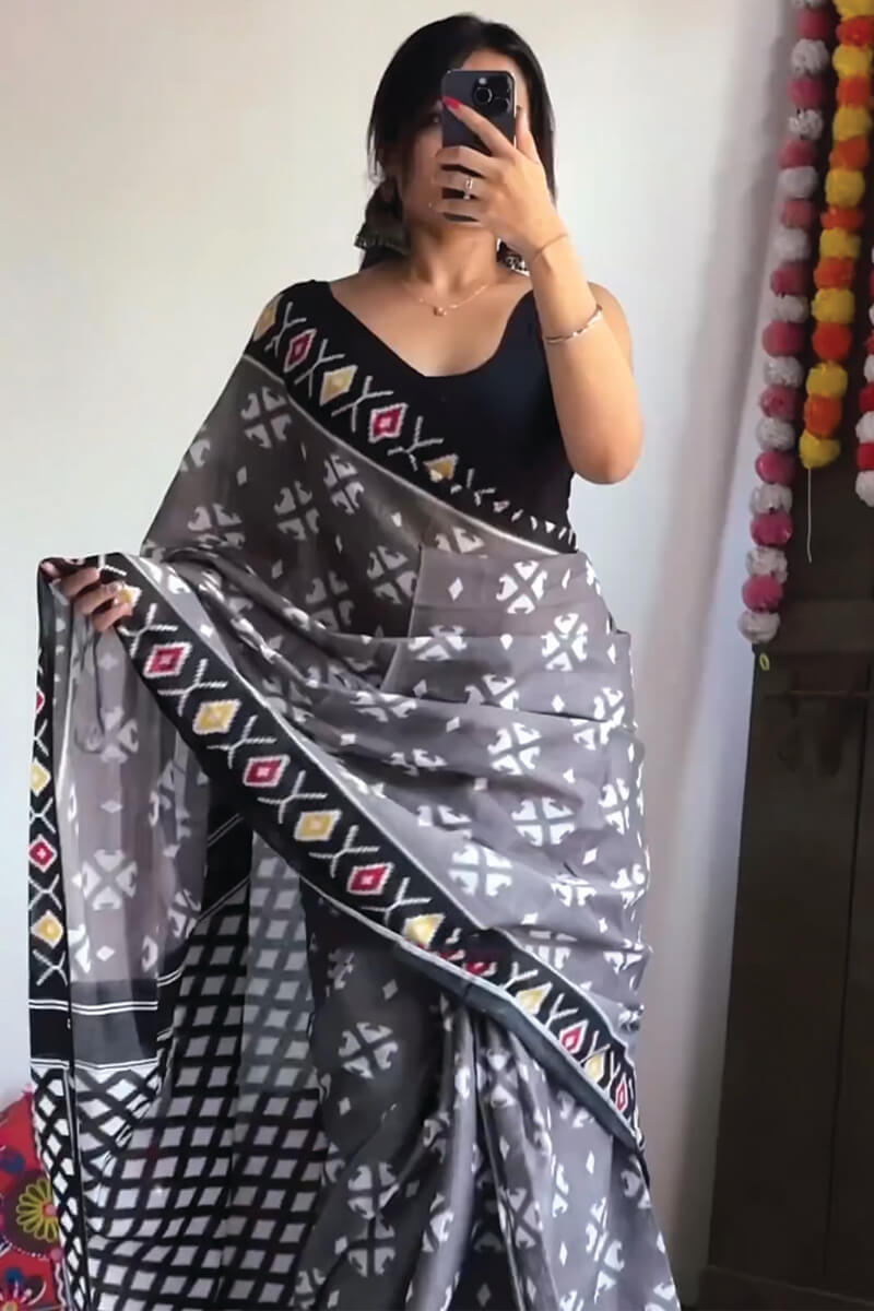 Elegant 1-Minute Ready To Wear Grey Cotton Saree