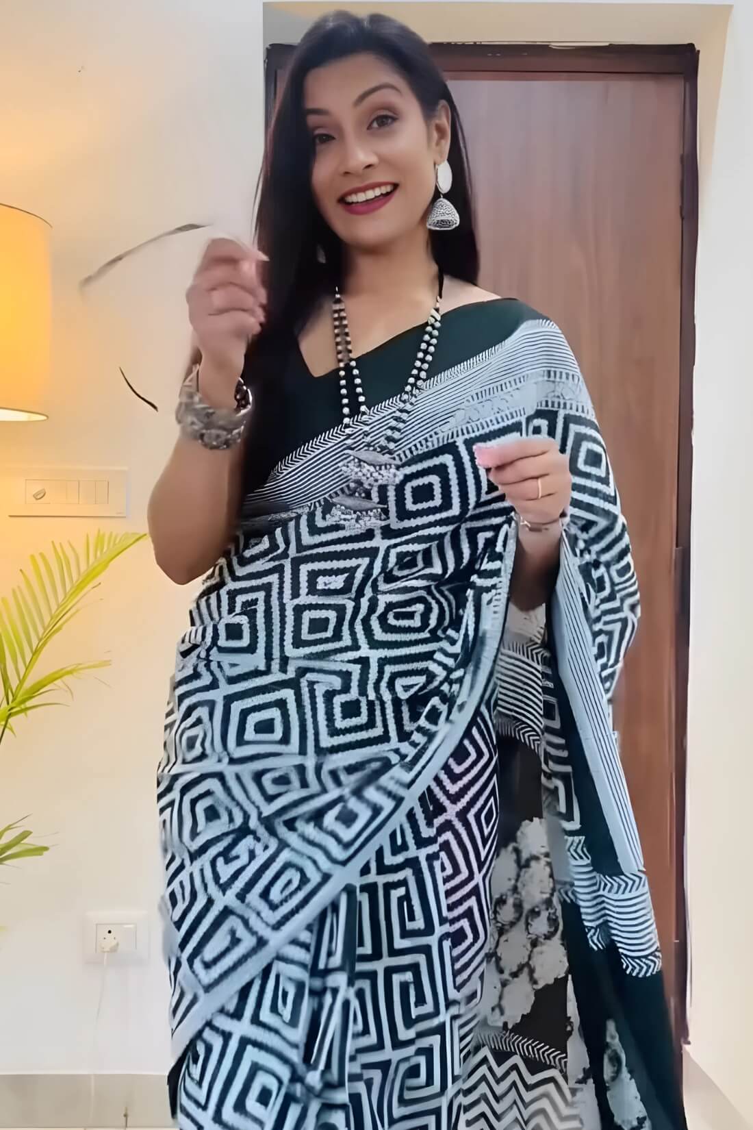Gossamer 1 Minute Ready To Wear Off White Mul Cotton Digital Printed Saree