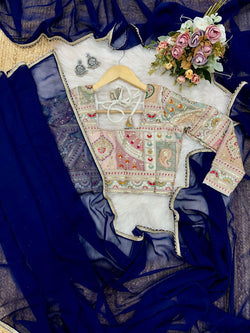 Stunner Navy Blue Georgette Silk Saree With Embroidery Work Blouse Piece