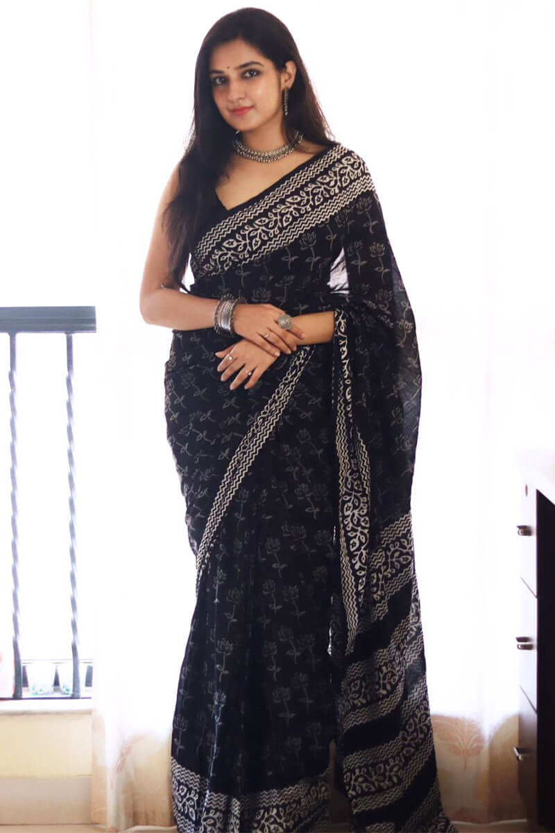 Gratifying 1-Minute Ready To Wear Black Cotton Saree