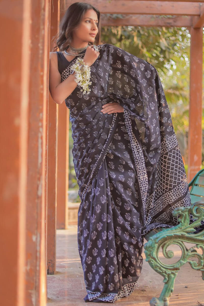 Blooming 1-Minute Ready To Wear Black Cotton Saree