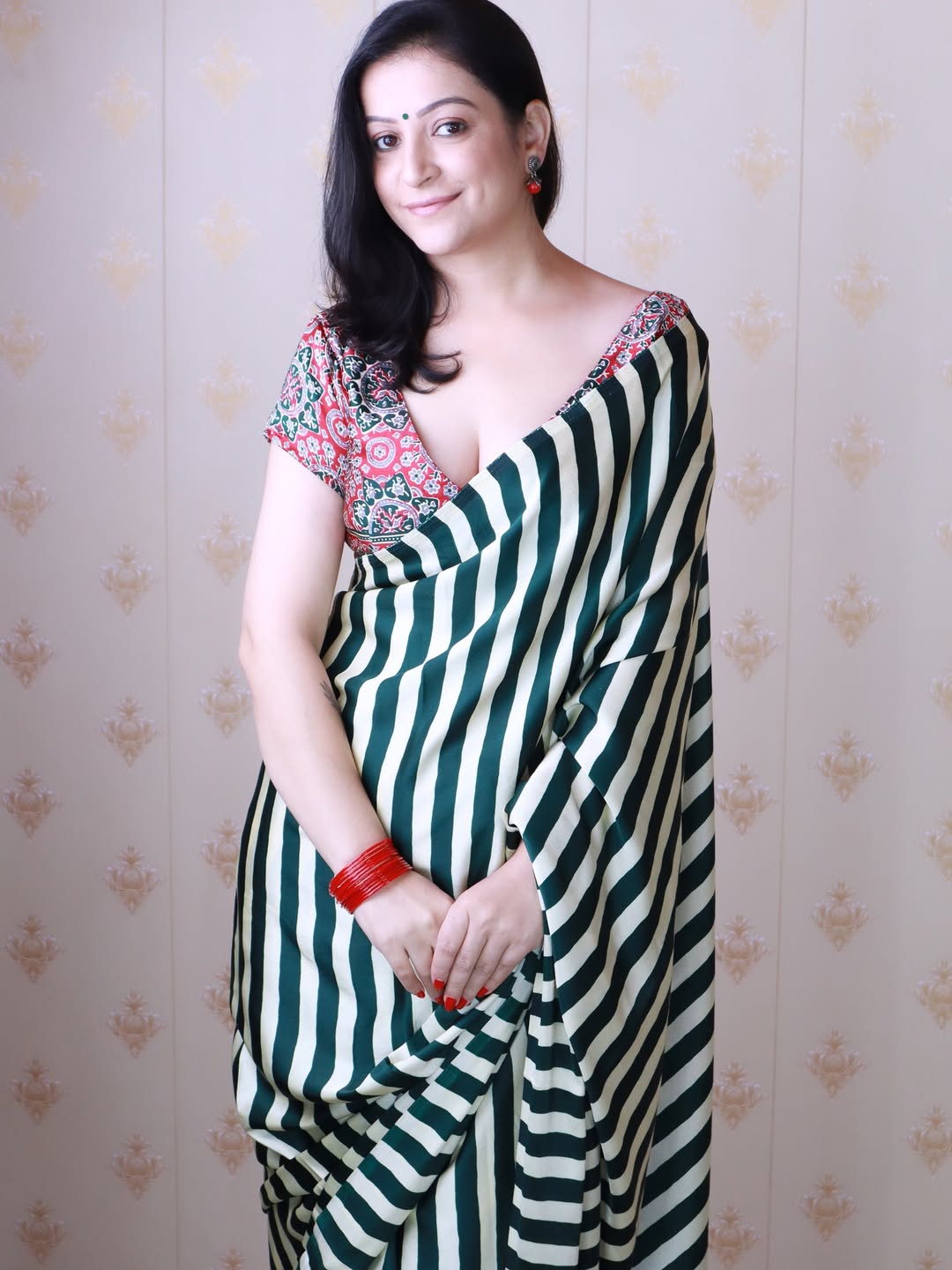 Nectarous Black & Black 1 Minute Ready To Wear Digital Printed Crape Silk Saree