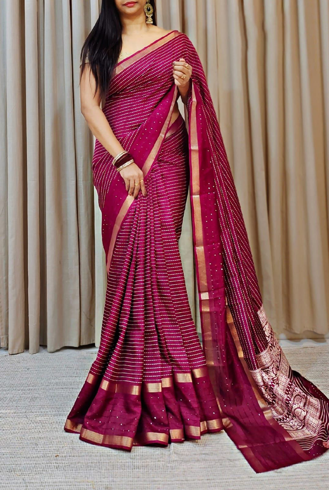 Engaging Dark Pink Digital Printed Dola Silk Saree With Gratifying Blouse Piece - thelotusfab